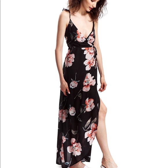 Dresses & Skirts - NWT Gorgeous floral black wrap maxi dress